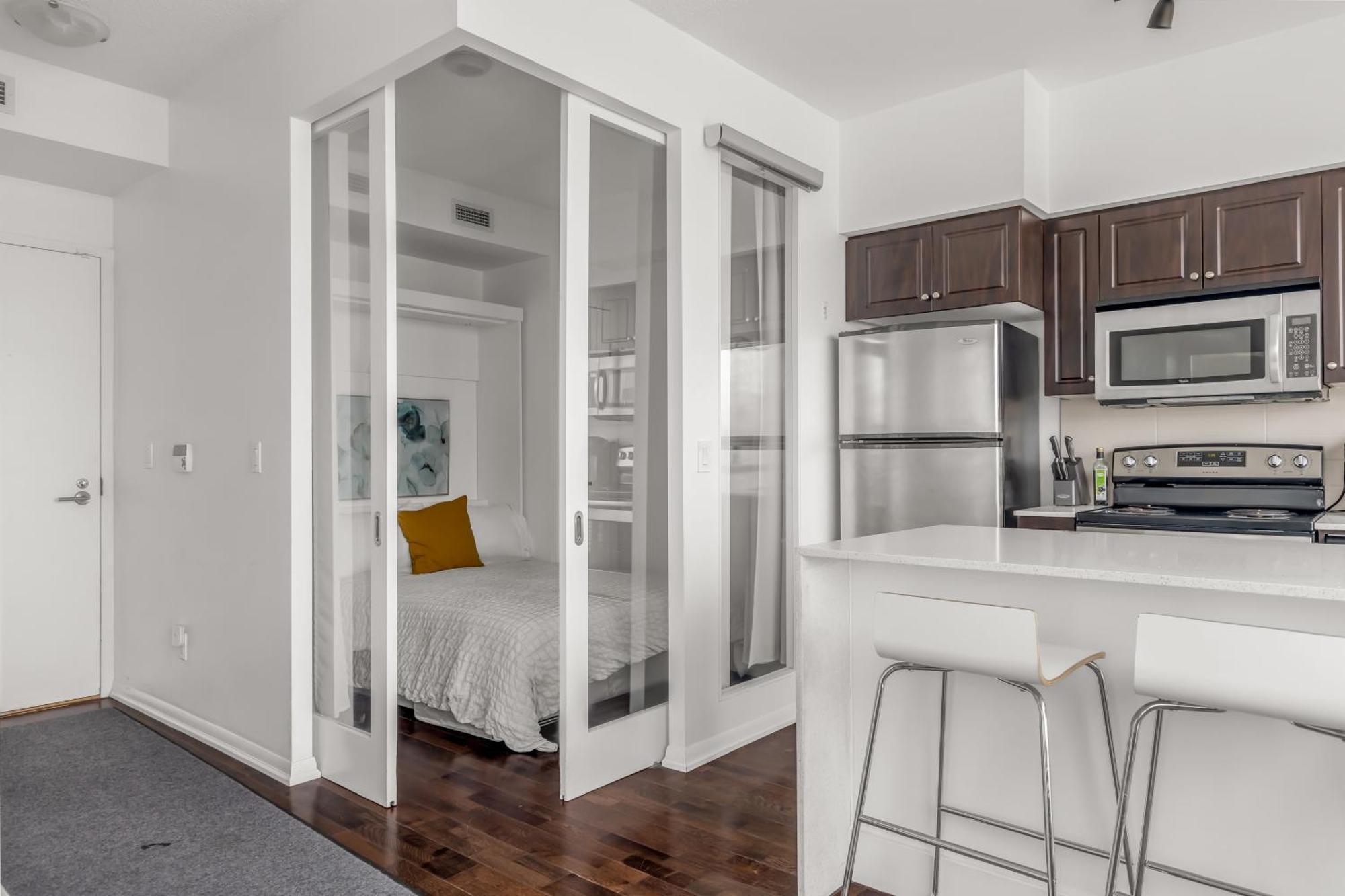 2 Bedroom Waterfront Condo Downtown W/ Free Parking Toronto Zewnętrze zdjęcie